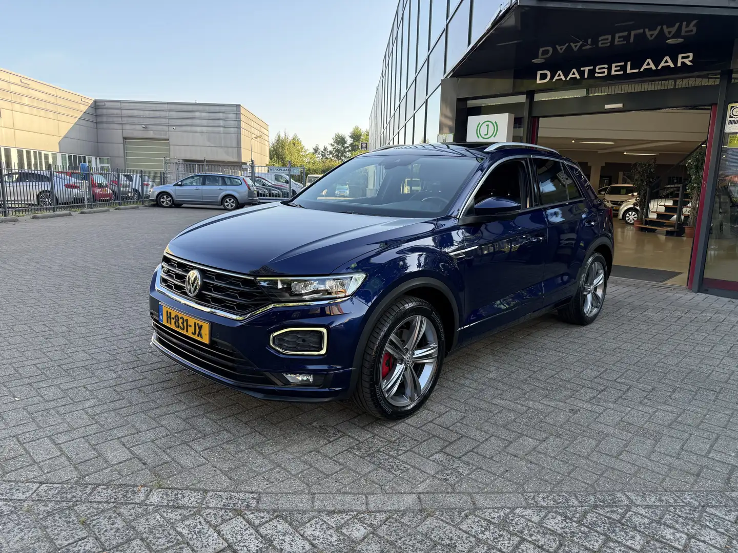 Volkswagen T-Roc 1.5 TSI R-Line Automaat Panoramadak/Camera Bleu - 2