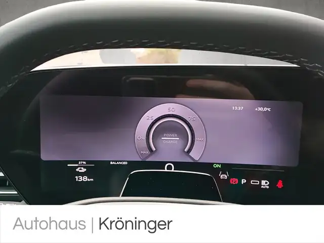 Audi E-Tron view 12