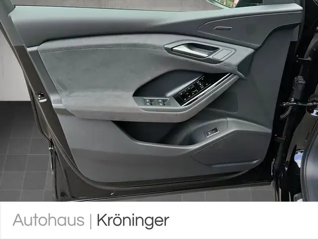 Audi E-Tron view 8