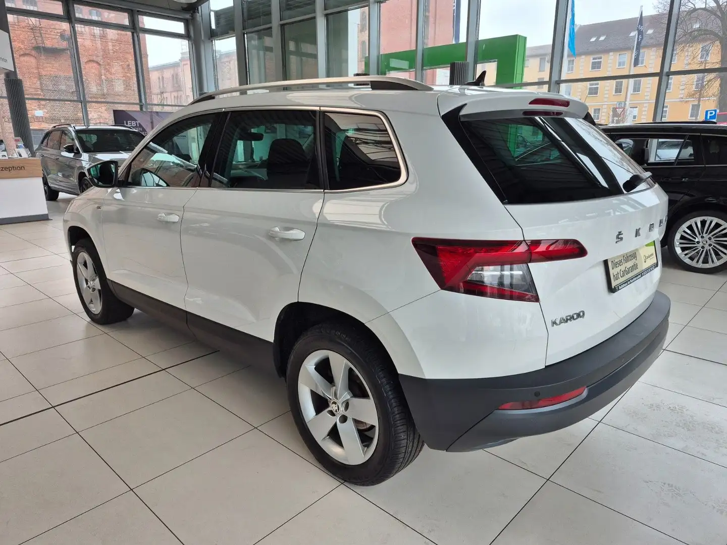 Skoda Karoq 1.5 TSI Soleil *Navi, GJR, AHK* Weiß - 2