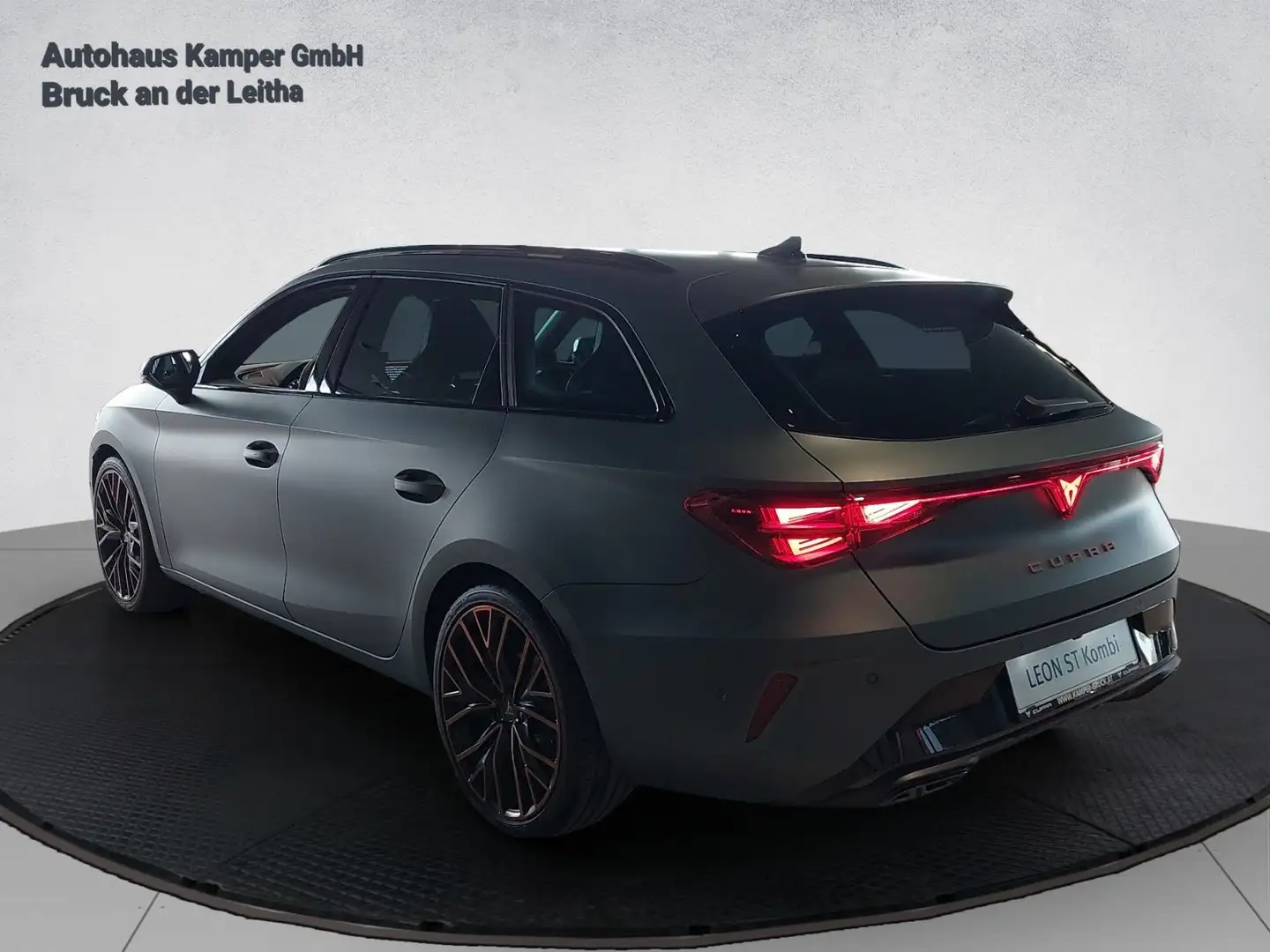 CUPRA Leon 1.5 eTSI DSG Grau - 2