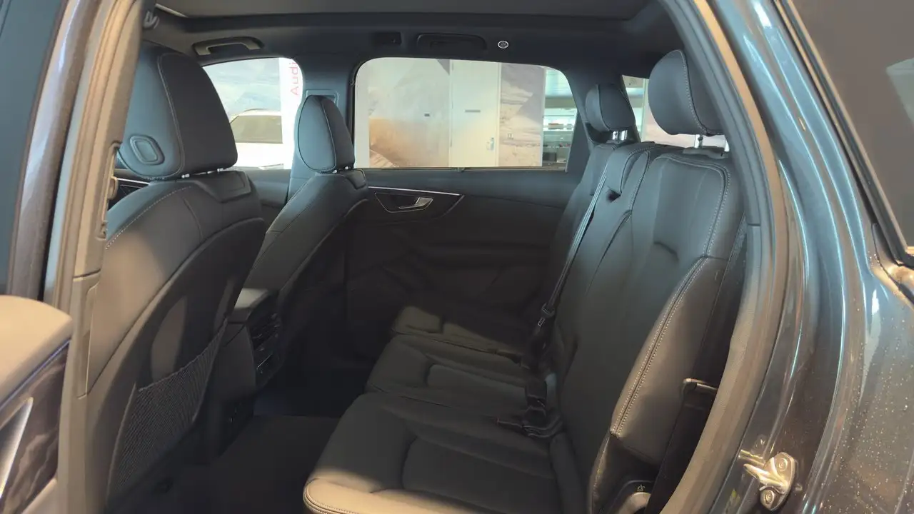 Audi Q7 снимка Audi Q7