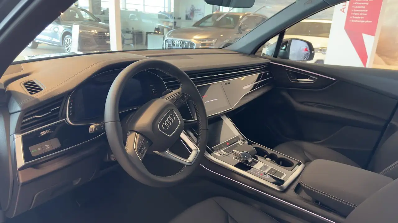Audi Q7 снимка Audi Q7