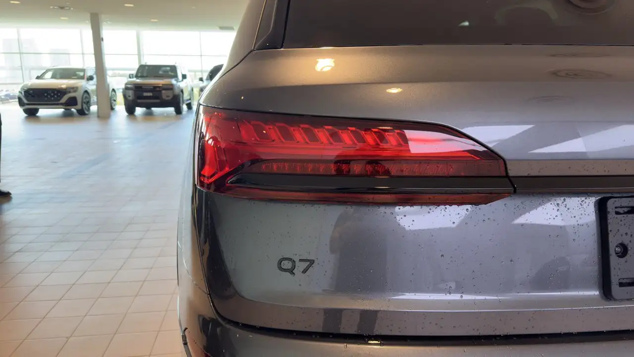 Audi Q7 снимка Audi Q7