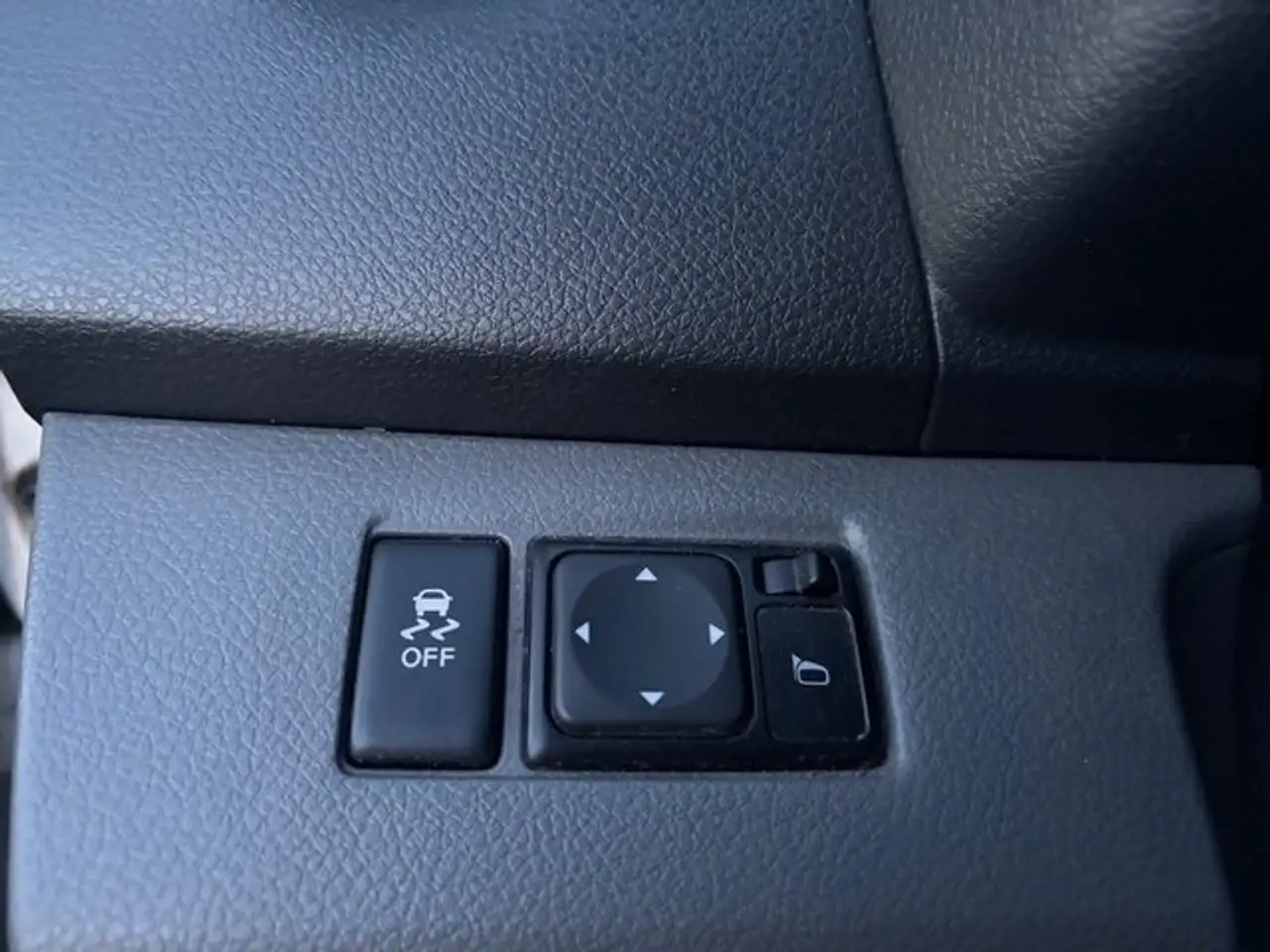 Nissan NV200 снимка Nissan NV200