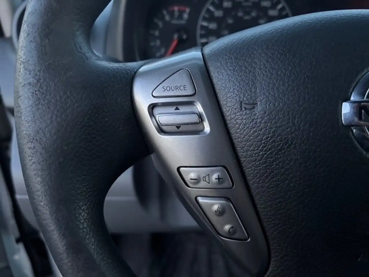 Nissan NV200 снимка Nissan NV200