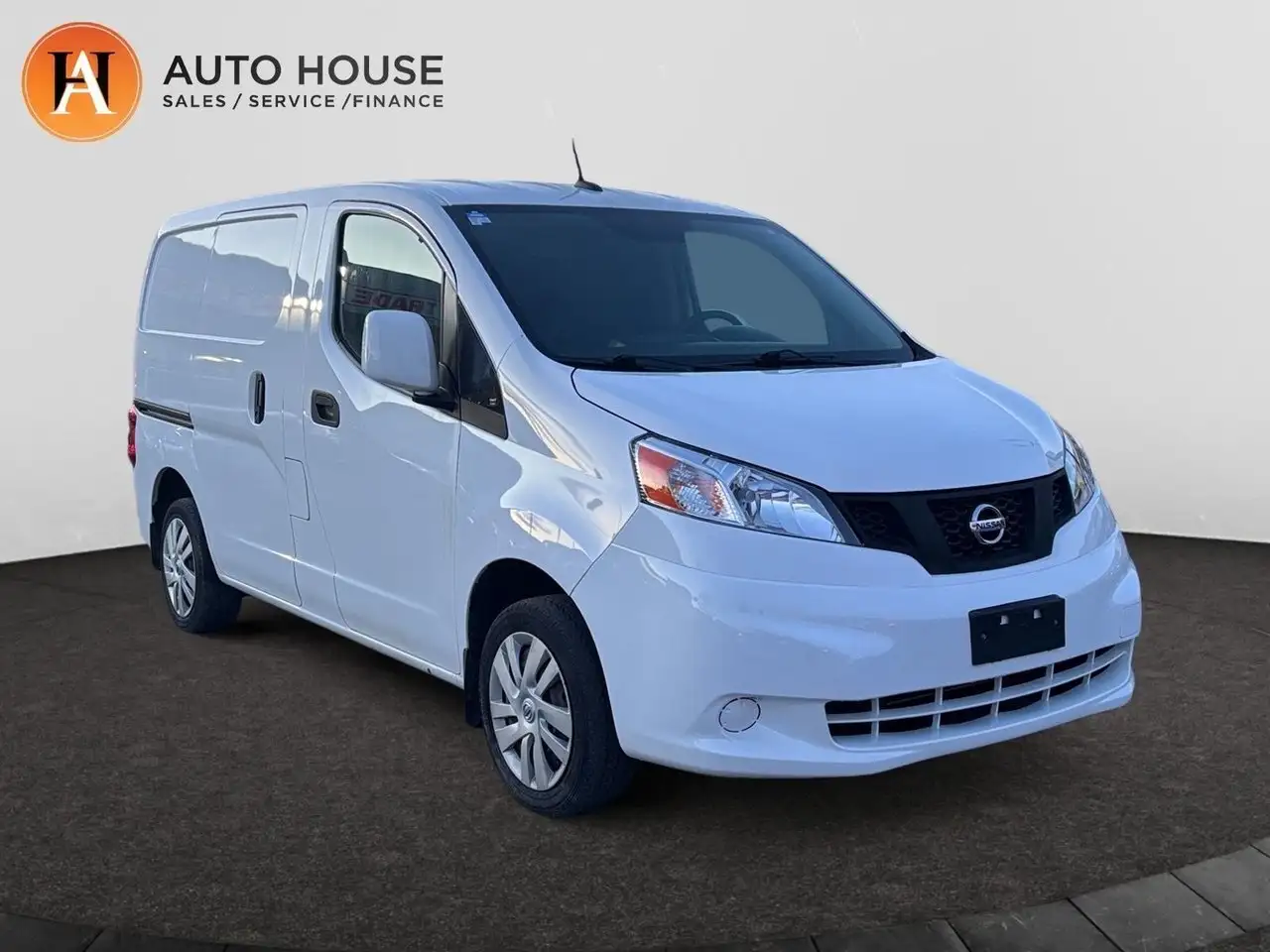 Nissan NV200 снимка Nissan NV200