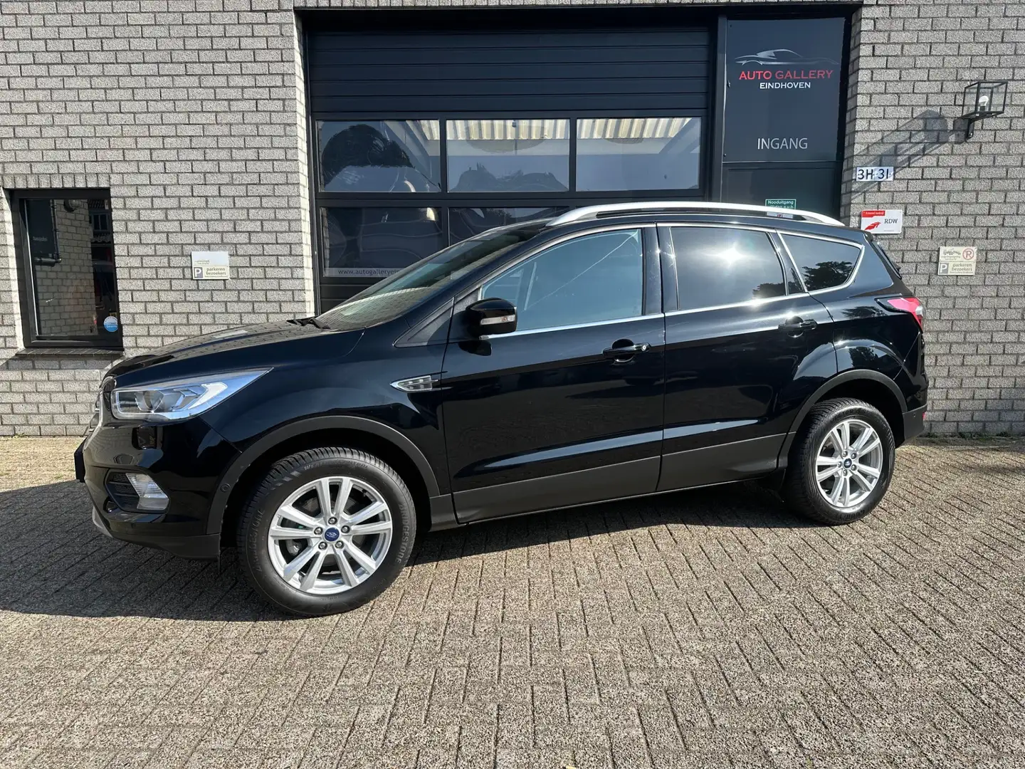 Ford Kuga 1.5 EcoBoost Titanium *NAVIGATIE*CAMERA*AIRCO*CRUI Noir - 2