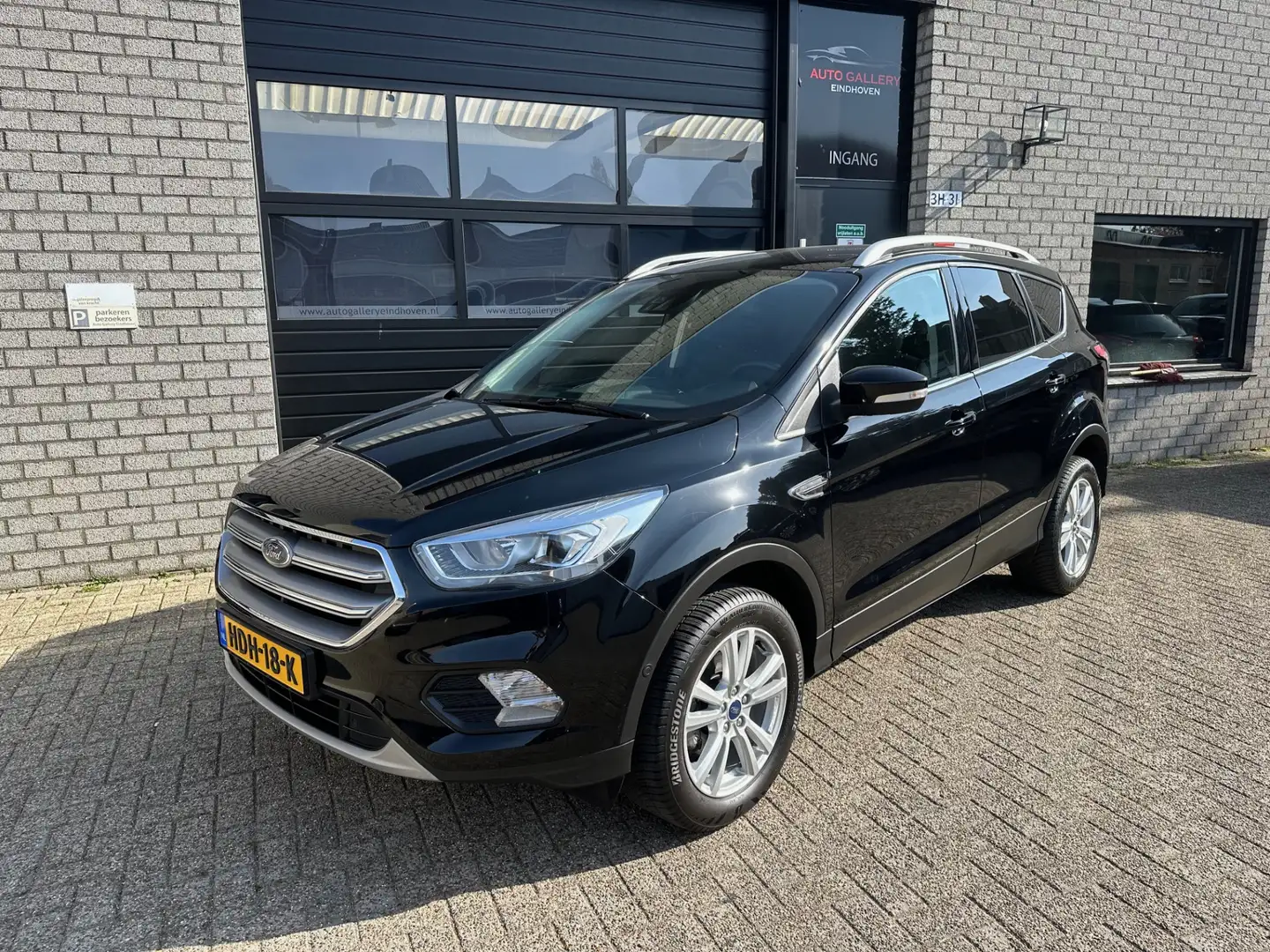 Ford Kuga 1.5 EcoBoost Titanium *NAVIGATIE*CAMERA*AIRCO*CRUI Noir - 1