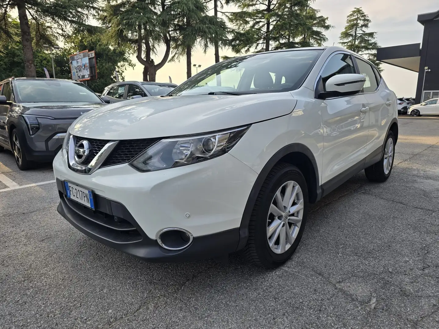 Nissan Qashqai Qashqai 1.2 DIG-T Blanc - 1