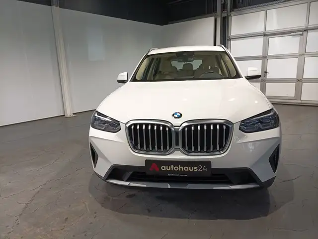 BMW X3 view 2
