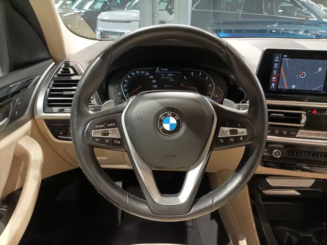 BMW X3 view 10