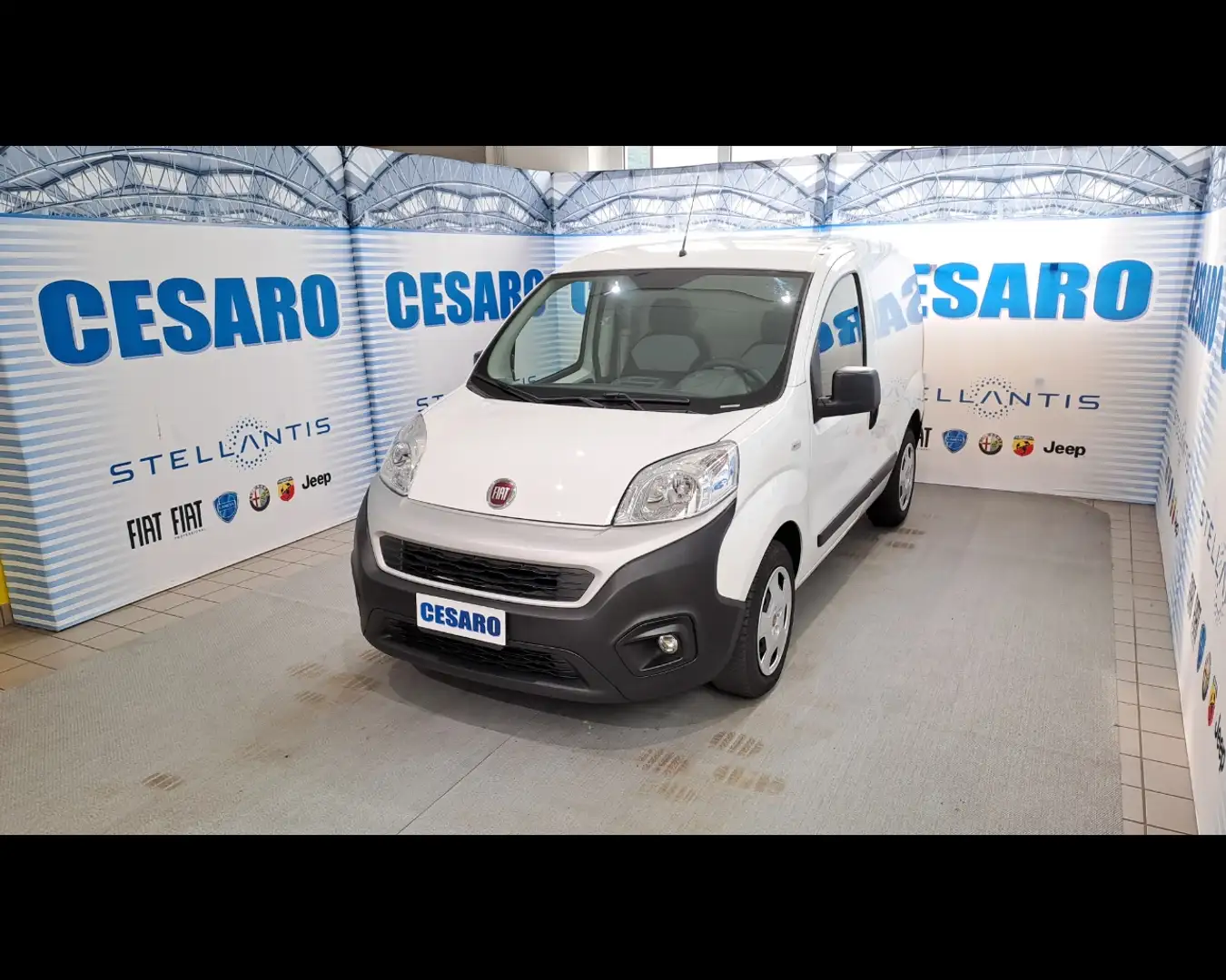 Fiat Fiorino 1.3 MJT 95CV Cargo SX Blanc - 2