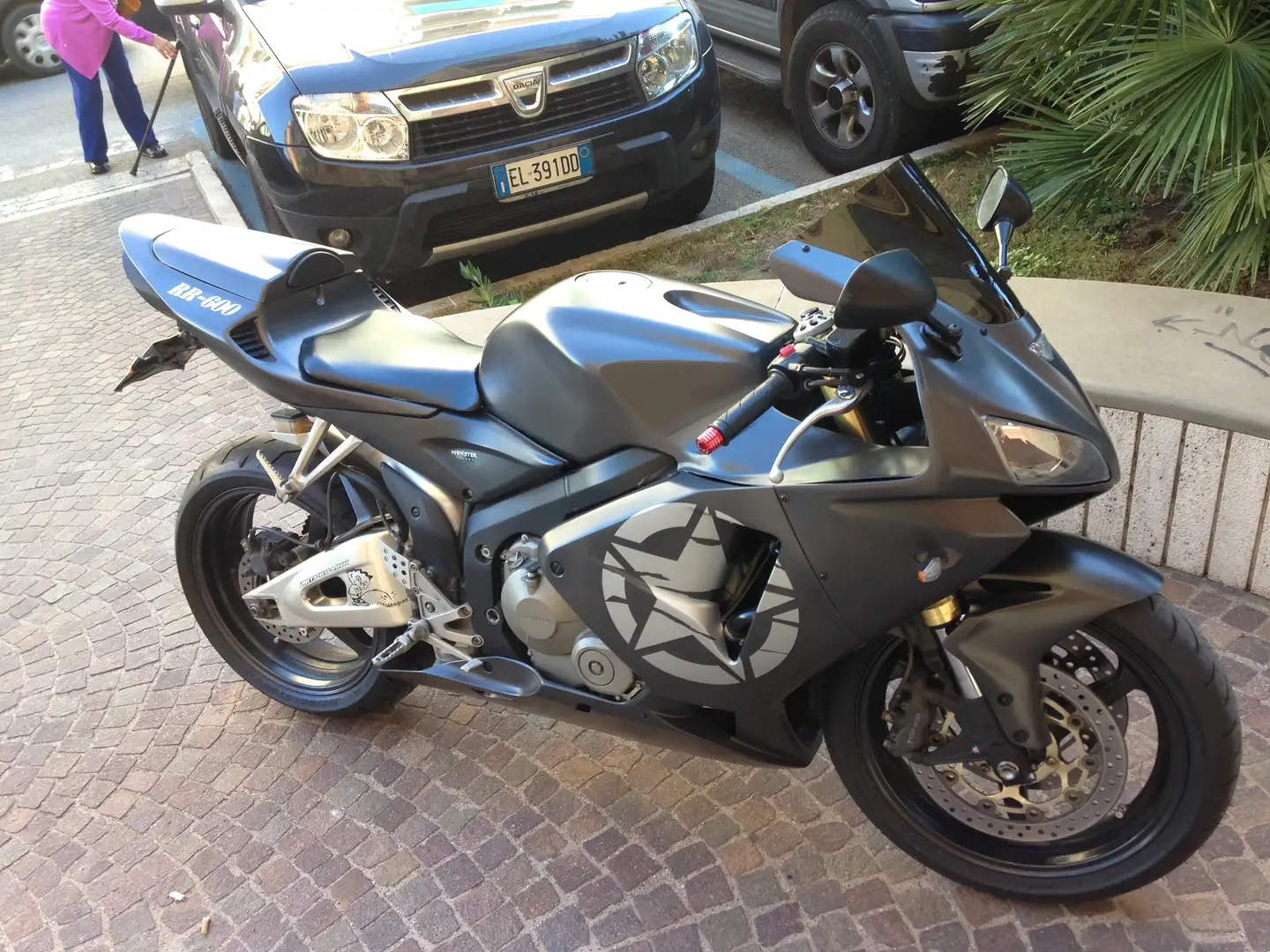 Honda CBR 600 RR - 1