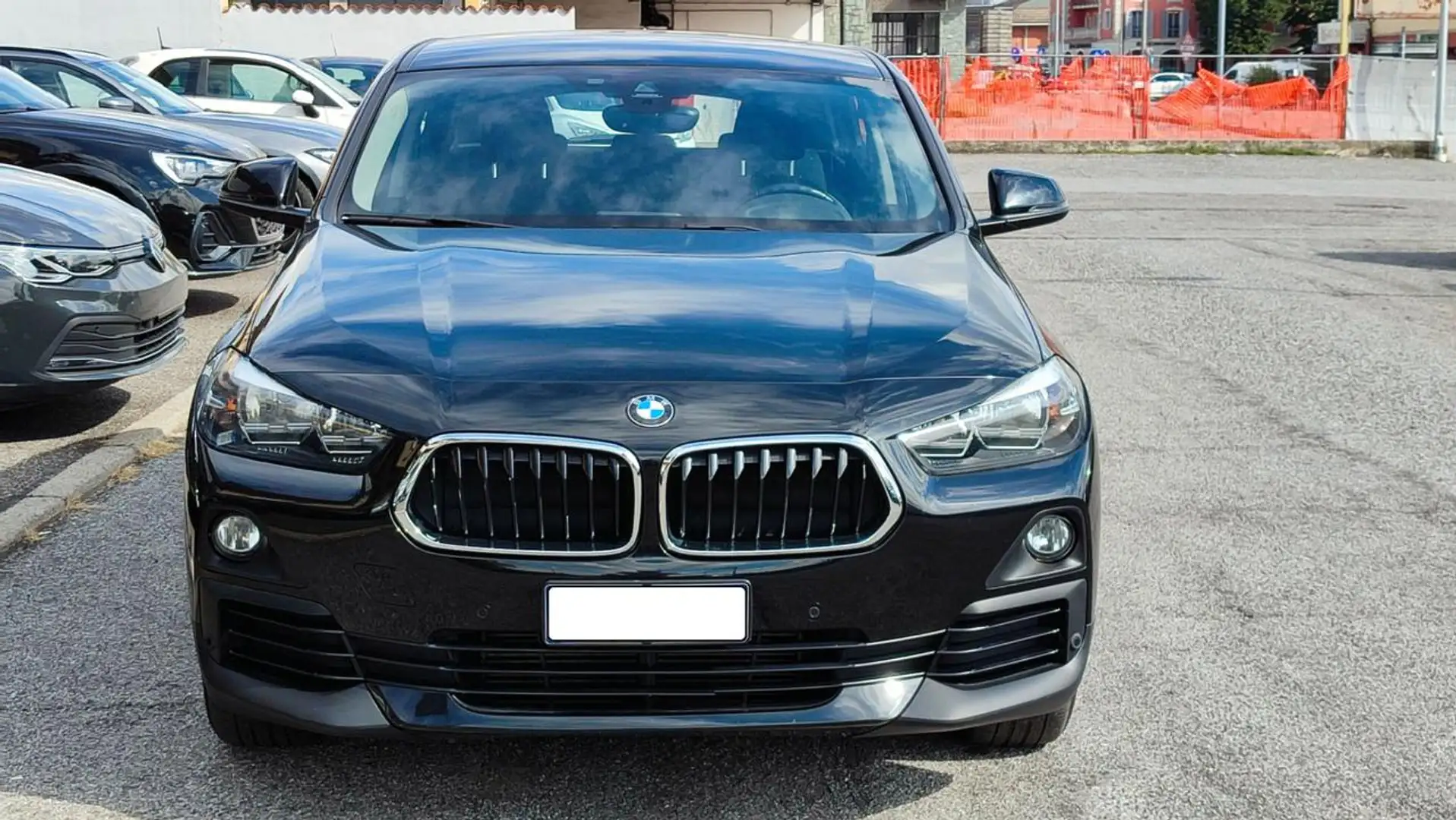 BMW X2 sDrive18d Advantage Business Pack Steptronic Noir - 2