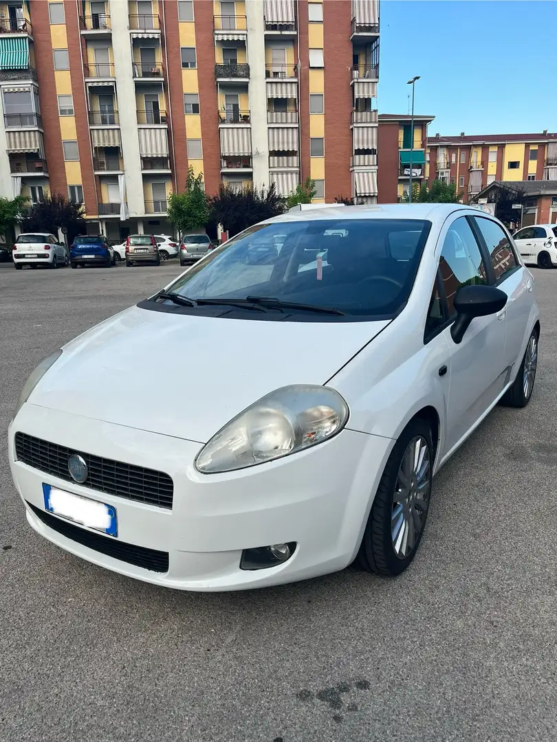Fiat Grande Punto 5p 1.4 tjt Dynamic 120cv - 1