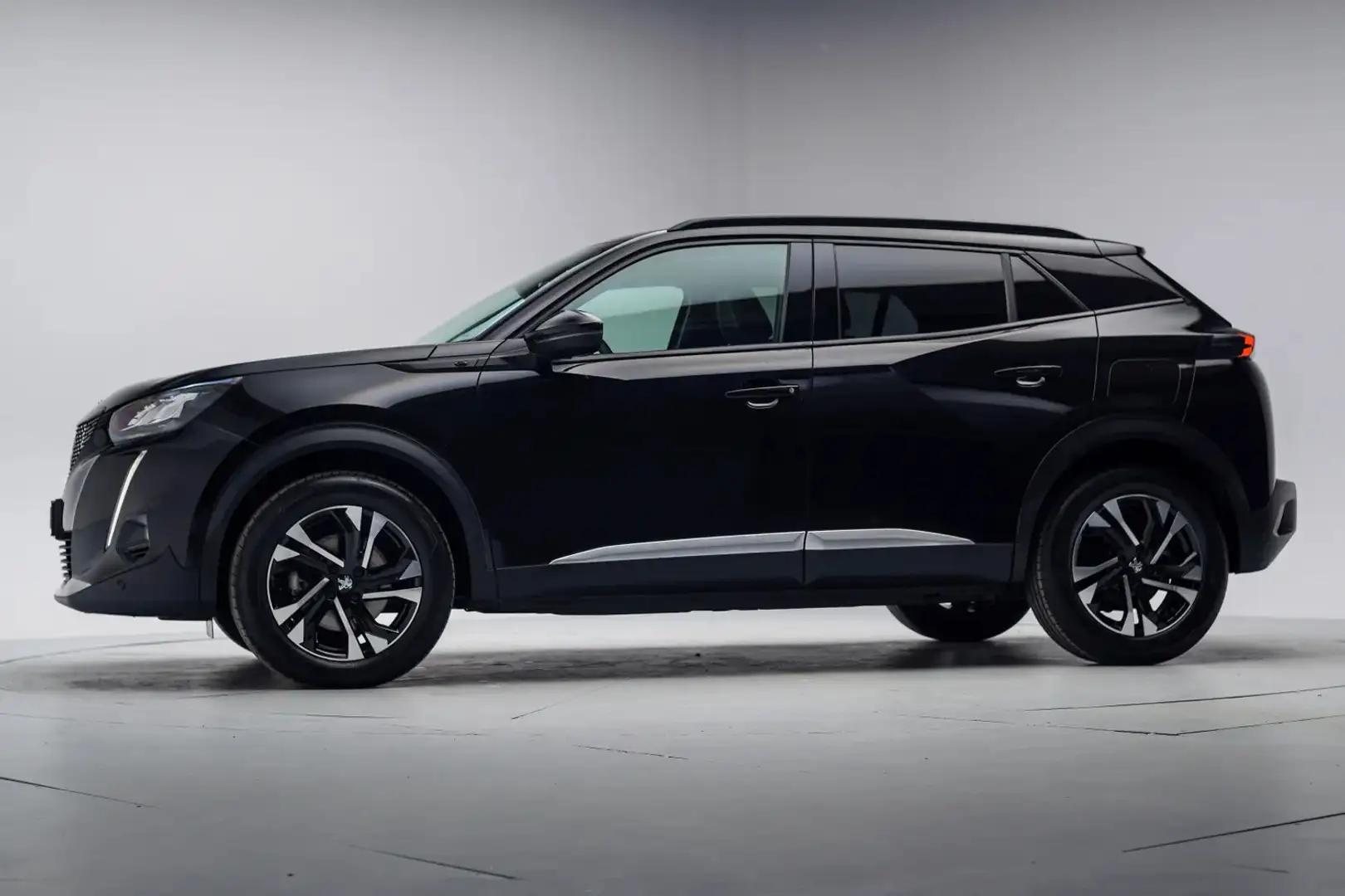 Peugeot e-2008 50 kWh Allure 3-Fase [ Navi Camera Apple/Android S Nero - 2