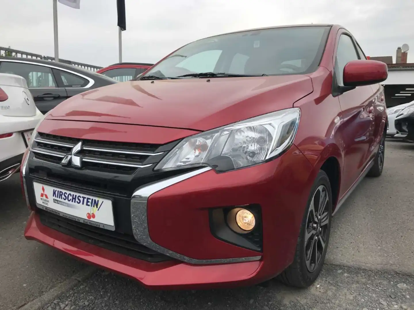 Mitsubishi Space Star 1.2 CVT Spirit+ WR Navi Sitzheizung Bluetooth Rojo - 2