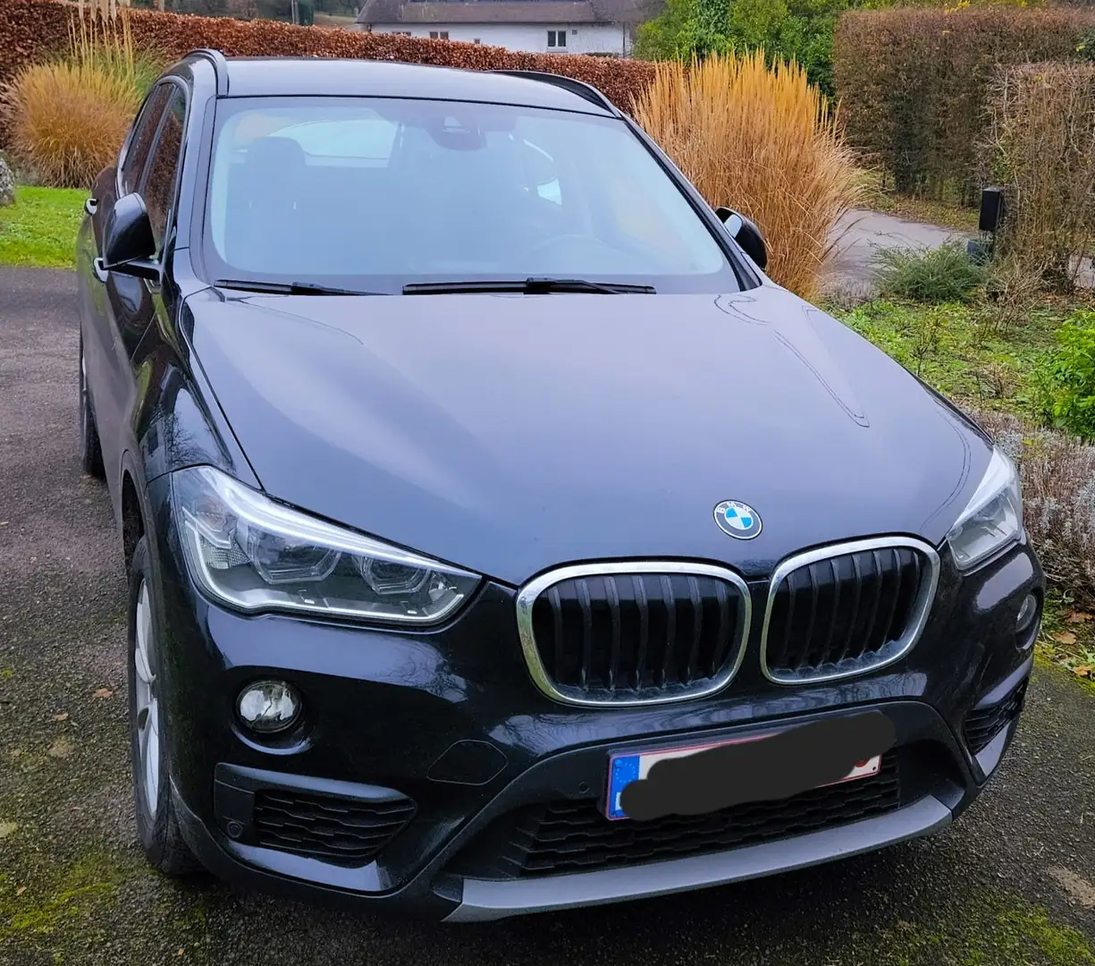 BMW X1 X1 1.5 d sDrive16 Zwart - 2