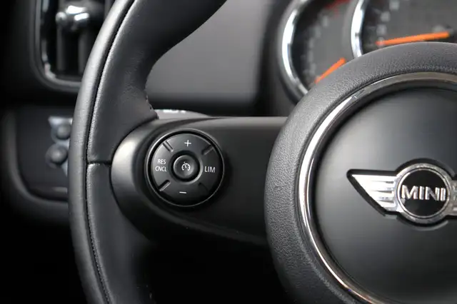 MINI Countryman view 12