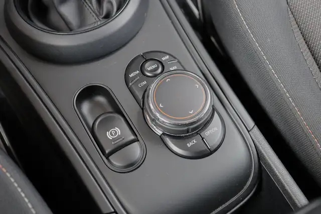MINI Countryman view 28