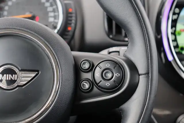 MINI Countryman view 13
