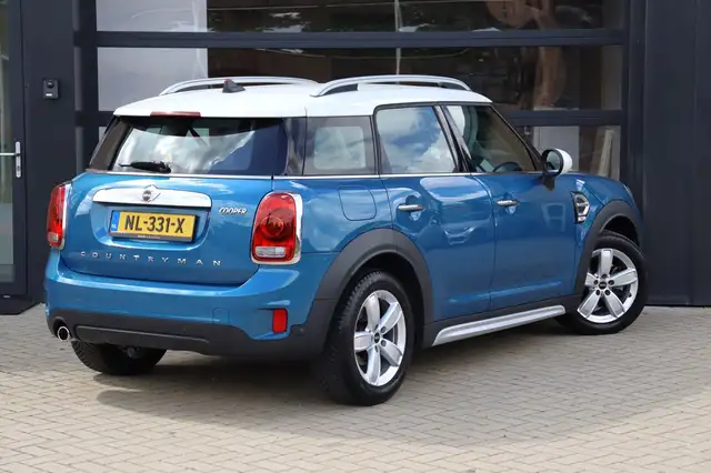 MINI Countryman view 2