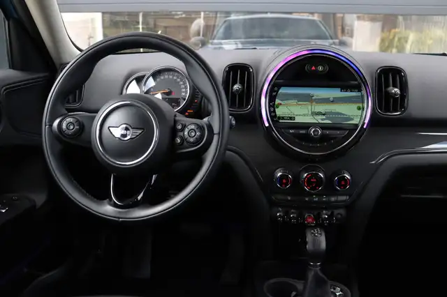 MINI Countryman view 11