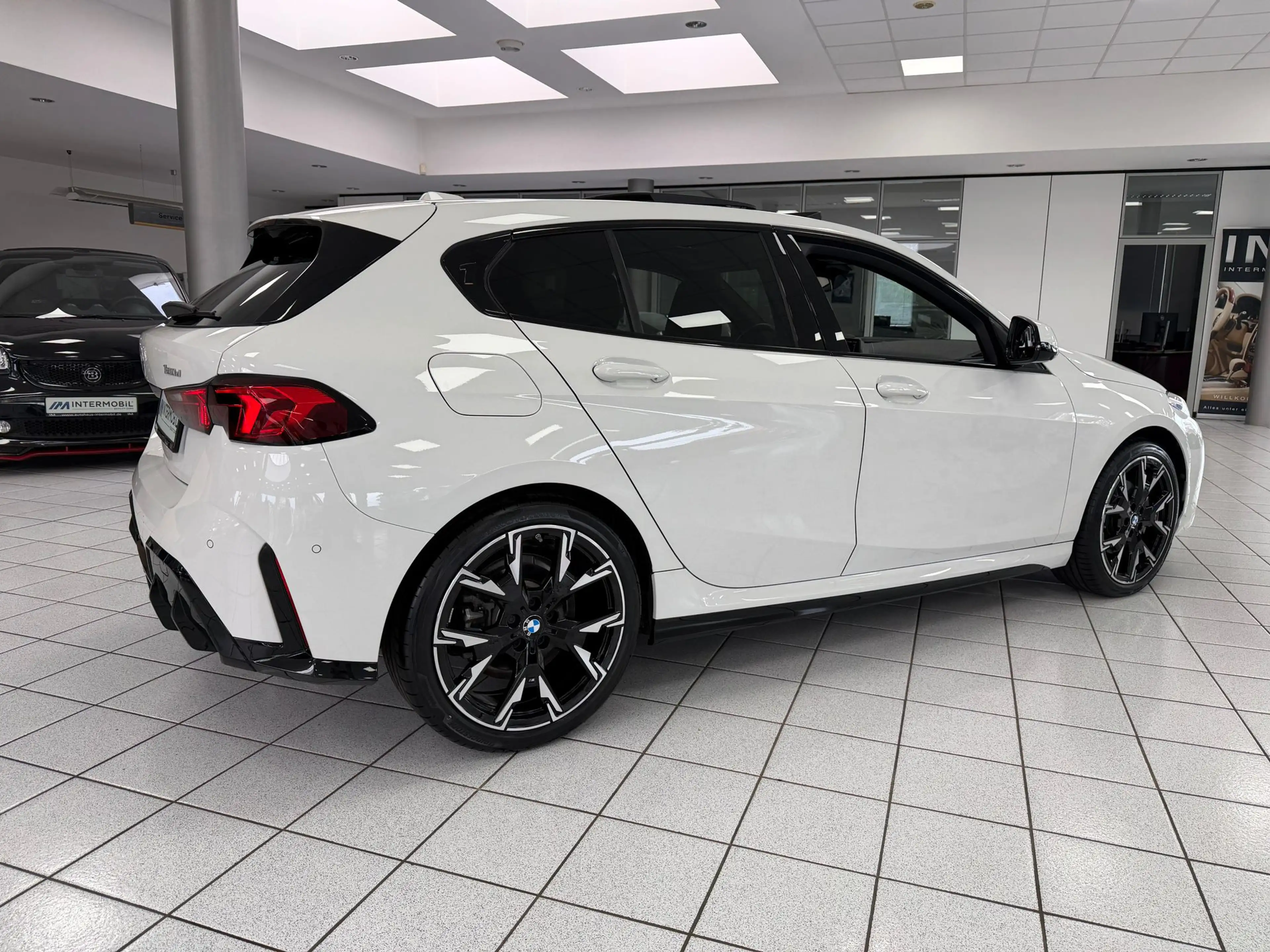 BMW 120 d M-Sport PANO*HUD*H K*MEMORY*360°*Iconic* — photo 4