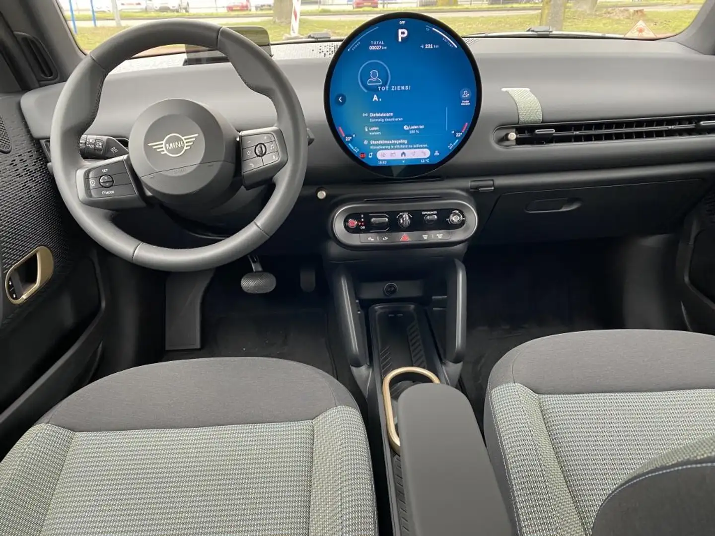 MINI Cooper E 3-Deurs Mini Es. 40.7kWh Schwarz - 2