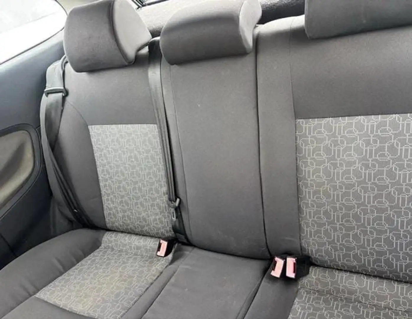 SEAT Ibiza Ibiza 1.4TDi Reference 70 Reference Negro - 2