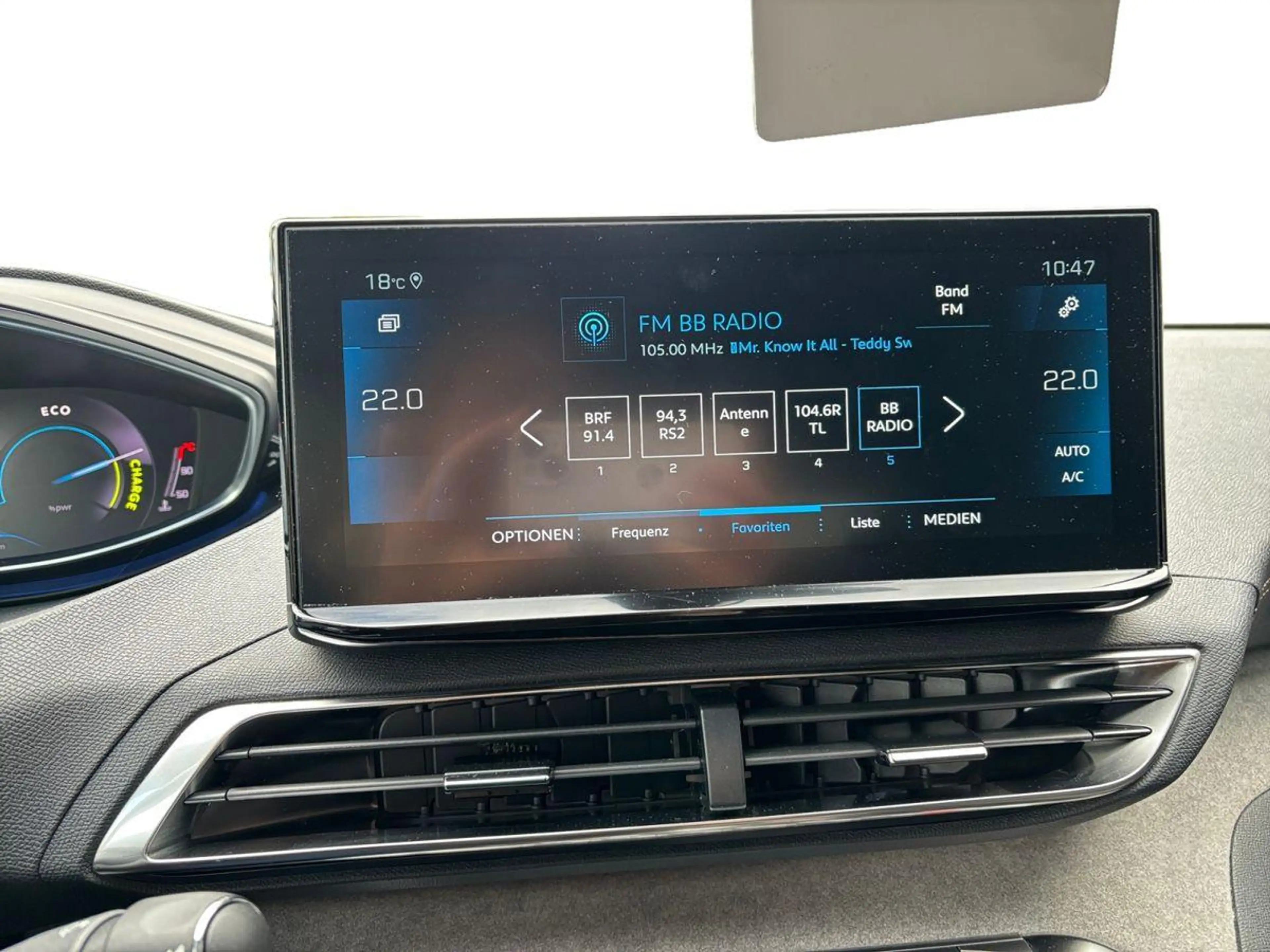 Peugeot 3008 „3008 GT Hybrid 136 Aut. NAVI/SHZ/RFK/PDC/ACC/LED“ — photo 11