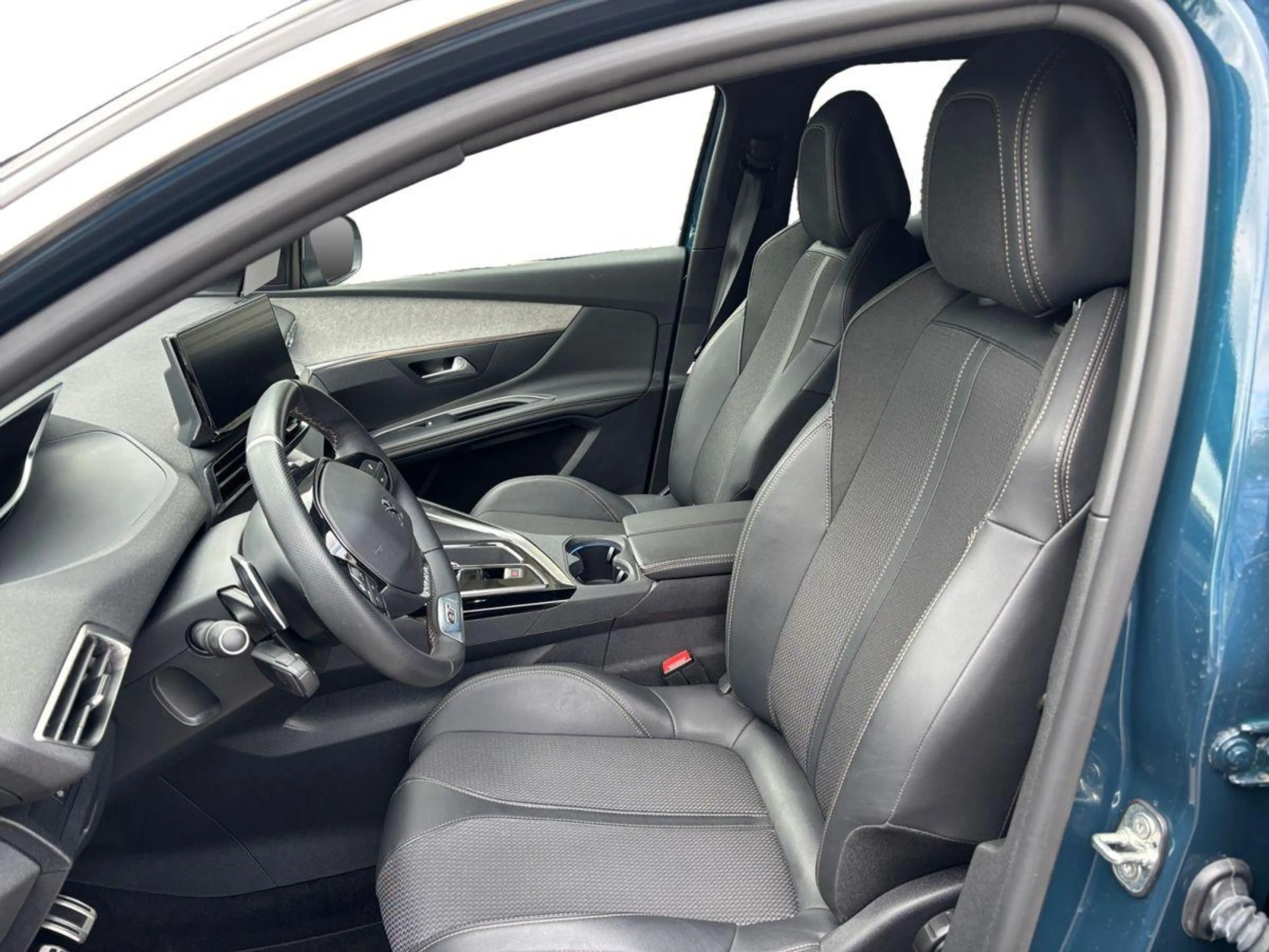 Peugeot 3008 „3008 GT Hybrid 136 Aut. NAVI/SHZ/RFK/PDC/ACC/LED“ — photo 6