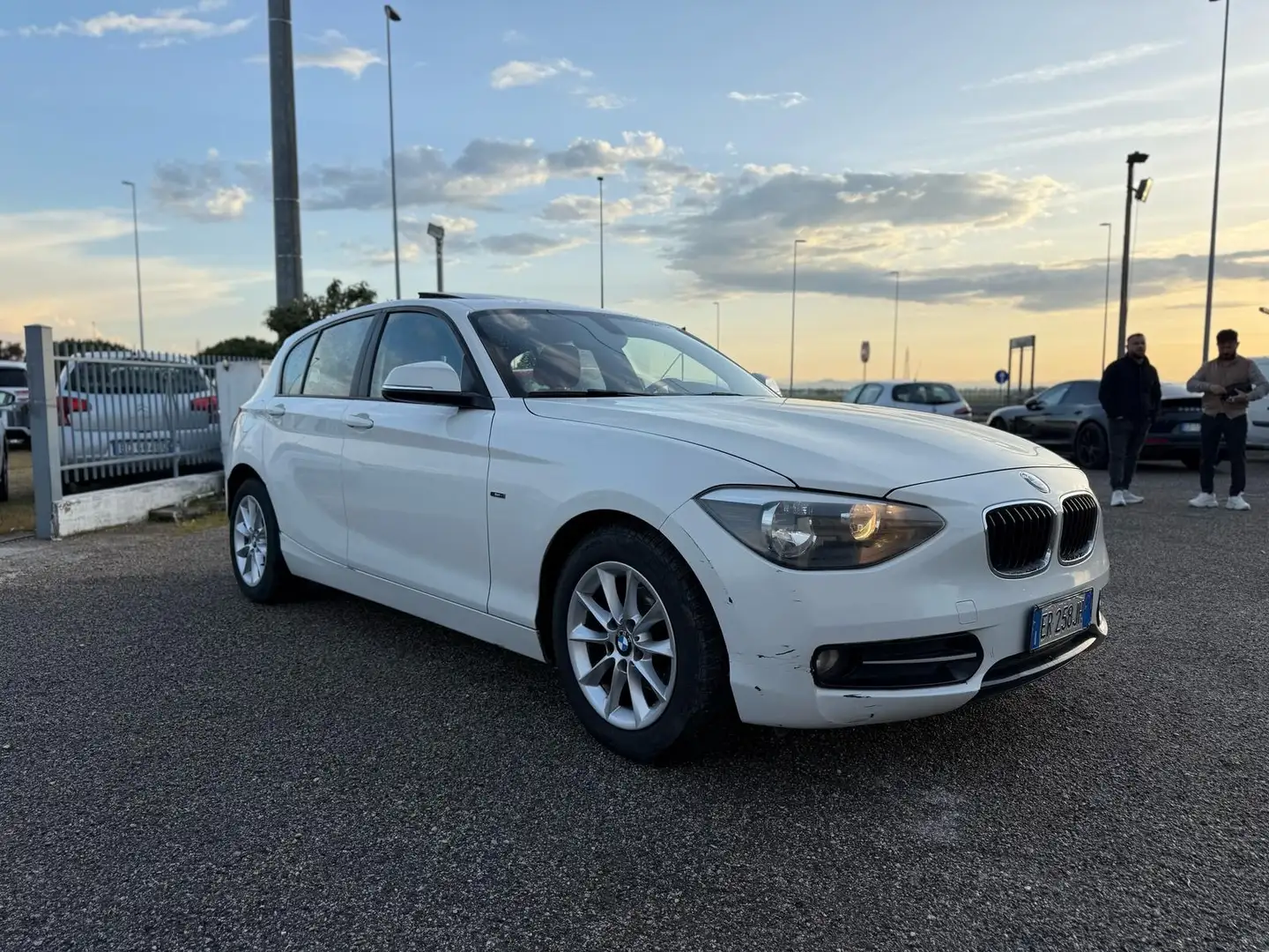 BMW 118 118d 5p Sport Blanc - 2