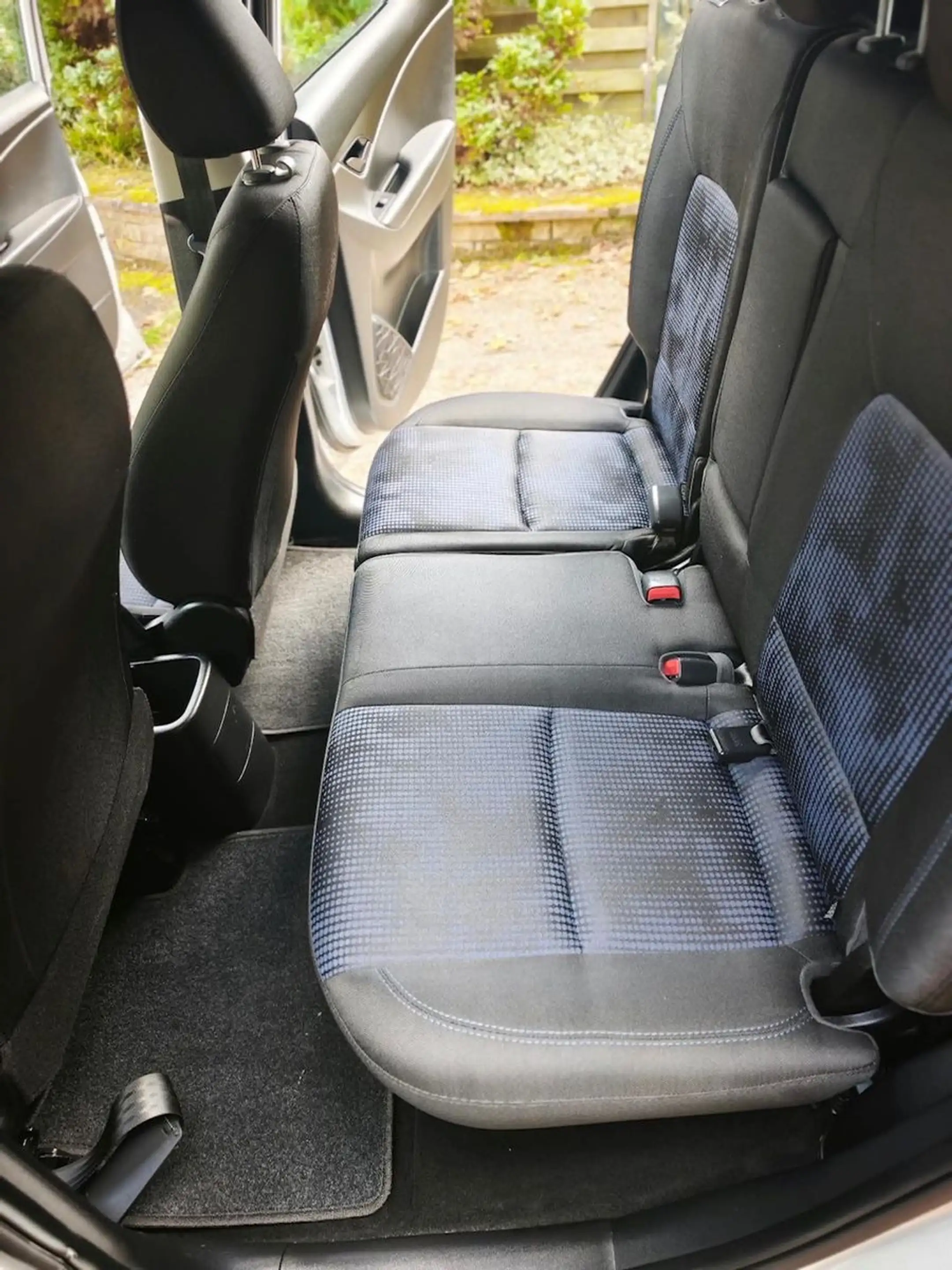 Hyundai iX20 FIFA world Cup Edition — photo 6