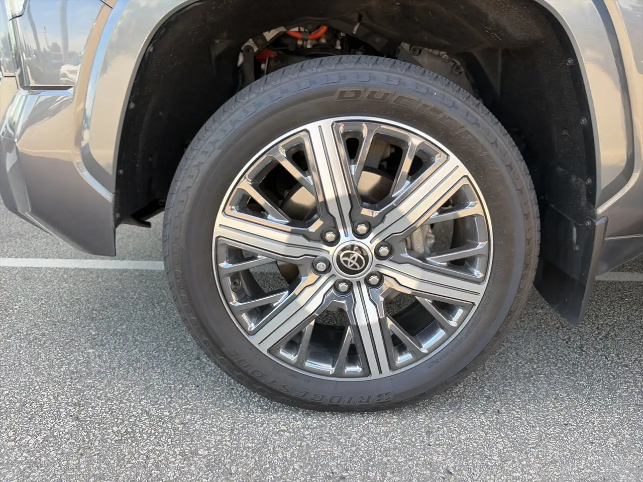Toyota Tundra снимка Toyota Tundra