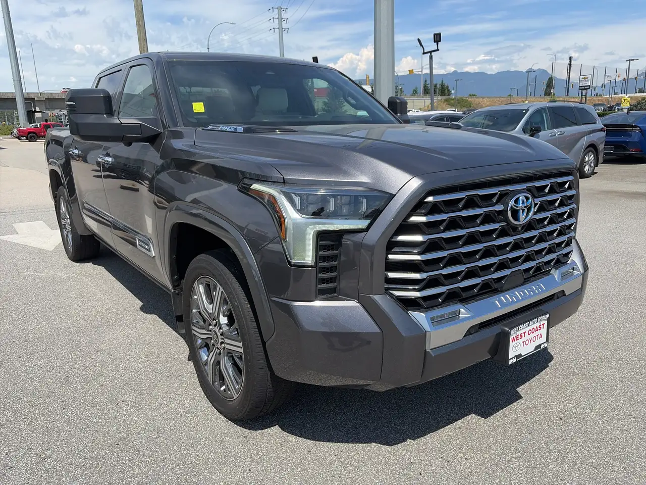 Toyota Tundra снимка Toyota Tundra