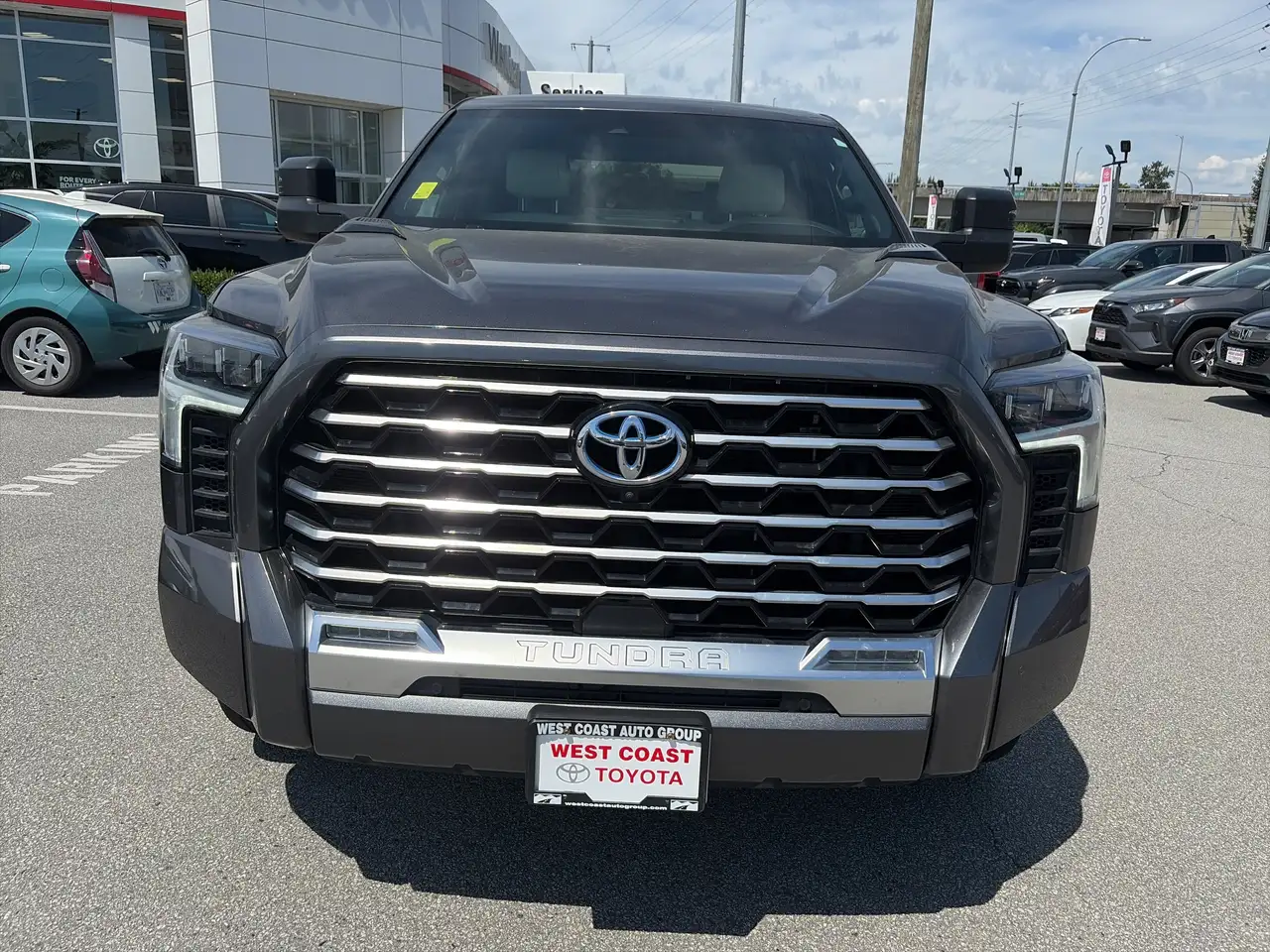 Toyota Tundra снимка Toyota Tundra