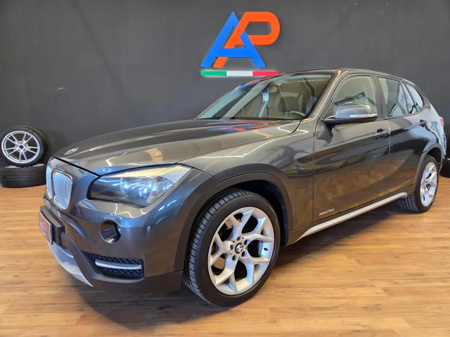 BMW X1 sdrive18d my12 Gris - 1