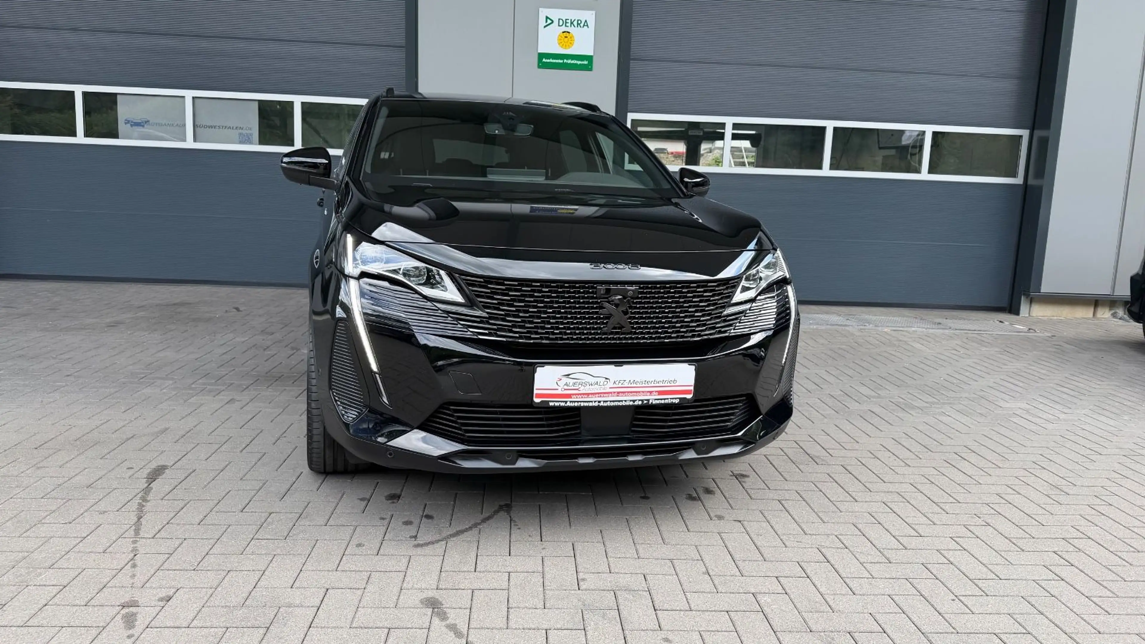 Peugeot 3008 Hybrid 4 GT *Focal *LED *AHK *STHZ *CARPLAY — photo 5