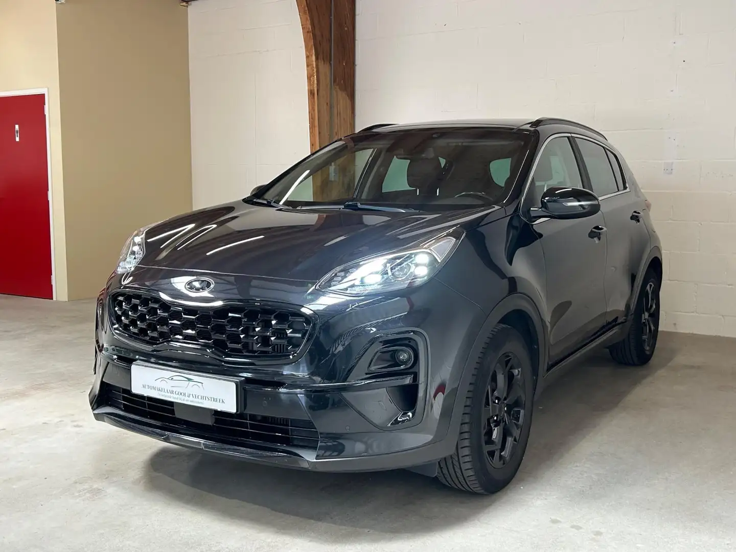 Kia Sportage 1.6 CRDi MHEV GT-Line - Panorama - Black Edition - Zwart - 1