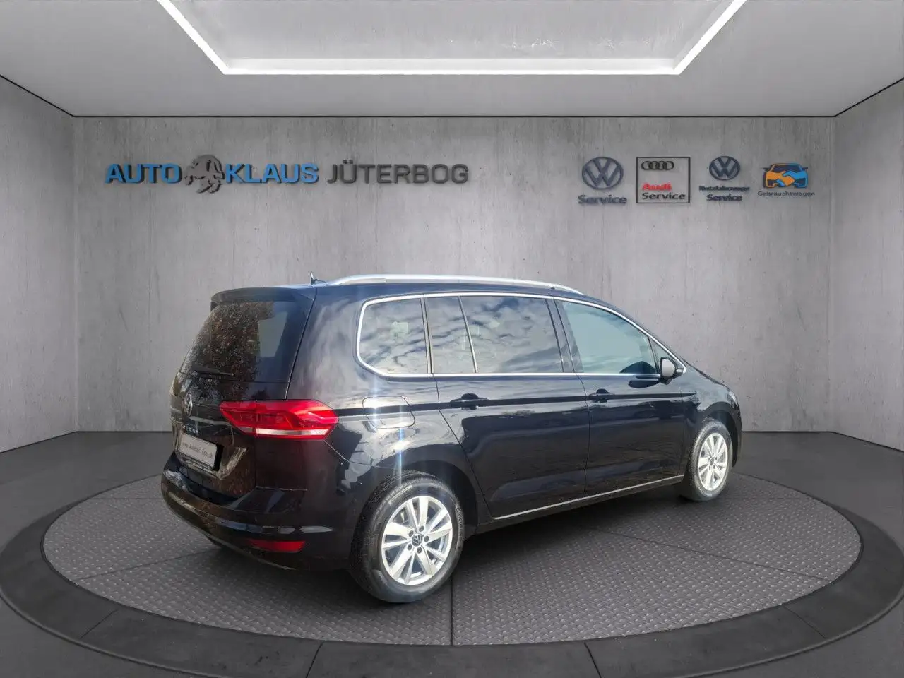 Volkswagen Touran Highline 1.5 TSI 7 Sitze - Navi LED Klima 15