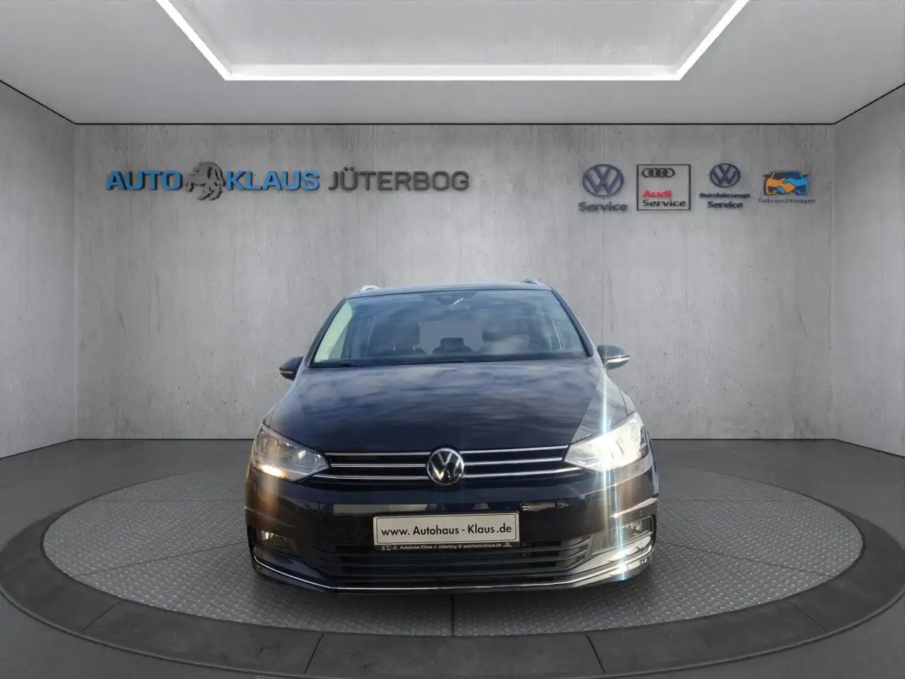 Volkswagen Touran Highline 1.5 TSI 7 Sitze - Navi LED Klima 14