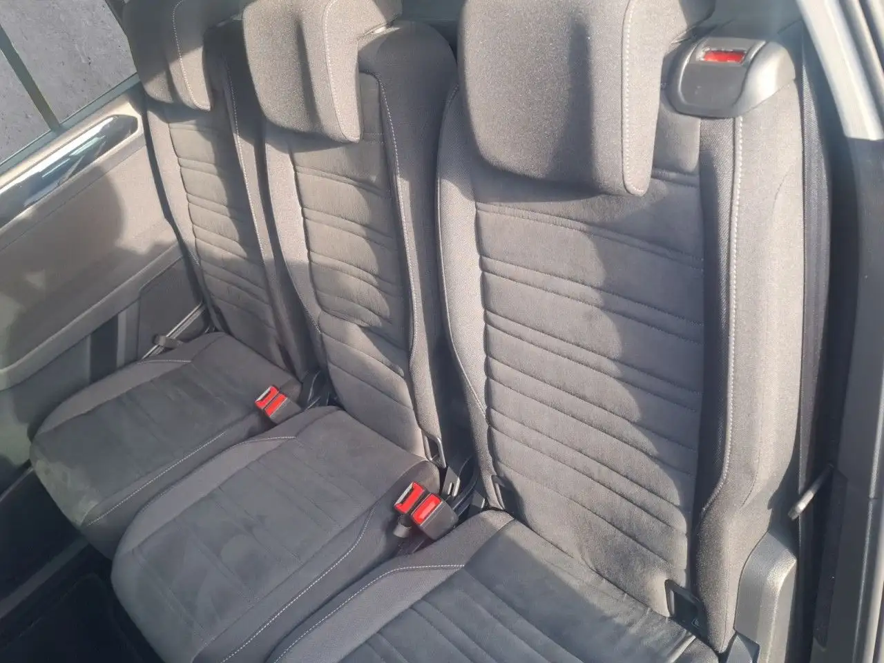 Volkswagen Touran Highline 1.5 TSI 7 Sitze - Navi LED Klima 9