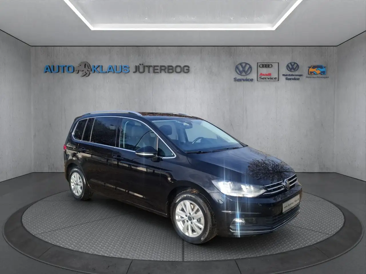 Volkswagen Touran Highline 1.5 TSI 7 Sitze - Navi LED Klima 17