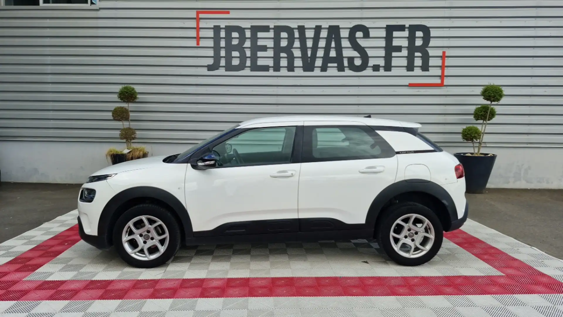 Citroen C4 Cactus BLUEHDI 100 SS BVM6 FEEL Blanc - 1