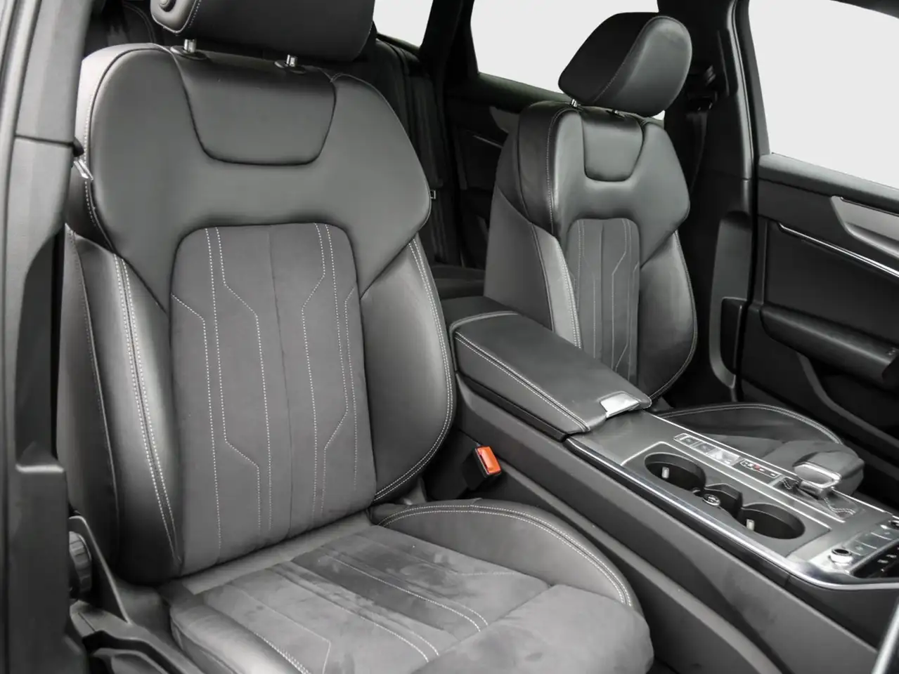 Audi A6 Avant design 40 TDI S tronic Nav+ Matrix 20" Al... 6