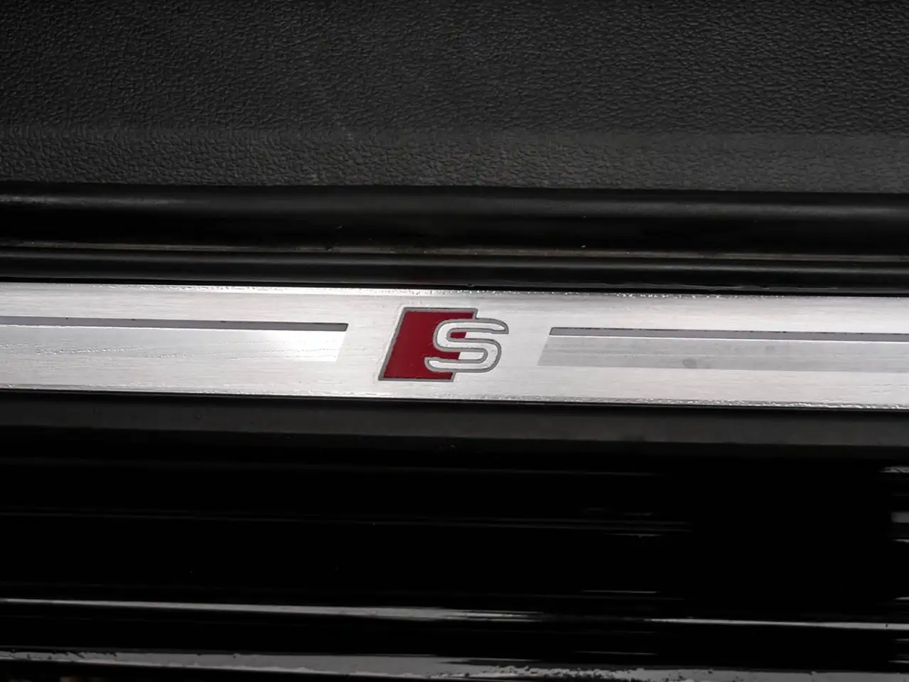 Audi A6 Avant design 40 TDI S tronic Nav+ Matrix 20" Al... 14