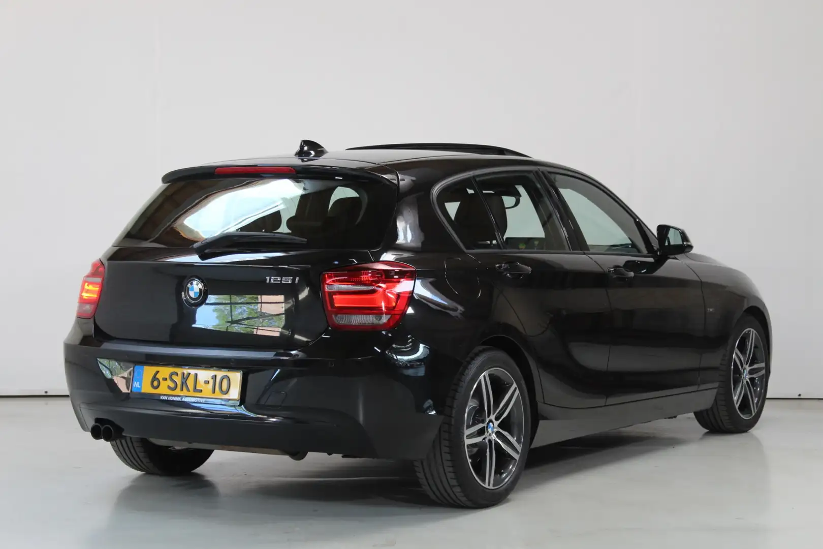 BMW 125 1-serie 125i Business Pano | Leder | Harman Kardon Noir - 2