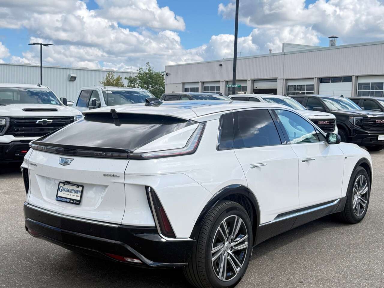 2024 Cadillac Lyriq 4dr Luxury w/1SD — снимка 1